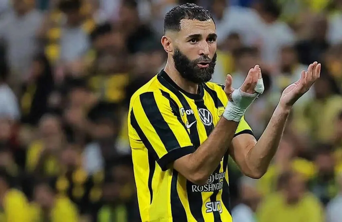 يد بنزيما الطويلة توجه صفعة عابرة للقارات لنجم ريال مدريد القادم من فرنسا وتجبره على اعادة حساباته