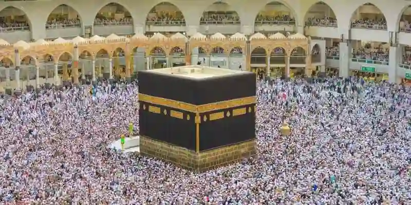 الحج والعمرة تصدر توضيح حول الجنسيات العربية التي يمنع عليها استخراج تأشيرة عمرة في موسم 1446