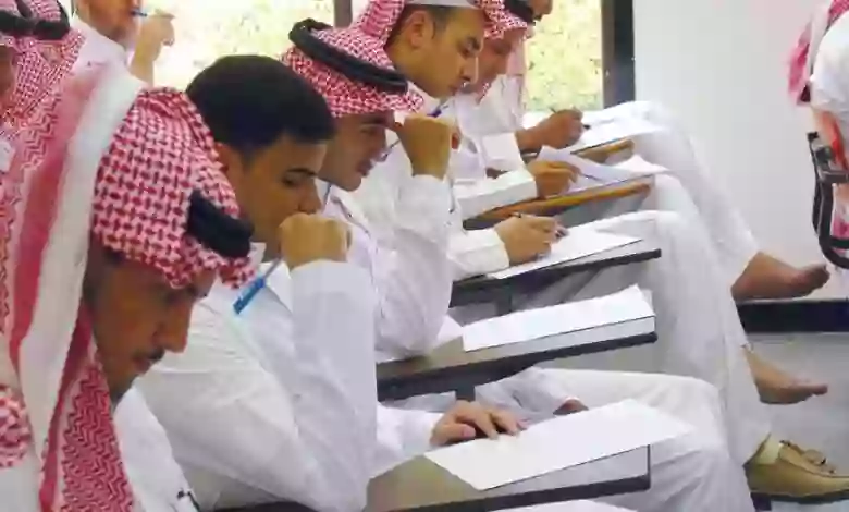 كم مكافأة الجامعة للمستجدين 1445؟ ومتى يتم صرفها؟ وطريقة التسجيل والحصول عليها 