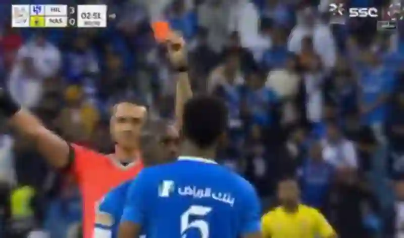 فيديو جديد يكشف السبب الحقيقي لطرد البليهي في ديربي الهلال والنصر 