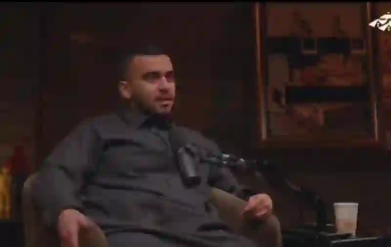 فيديو سعودي يملك سيارات بالملايين وما يركب غير الكامري وهذا هو السبب