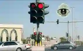 المرور السعودي يحذر.. ارتكاب مخالفة قطع الإشارة يلغي تخفيض ال50%