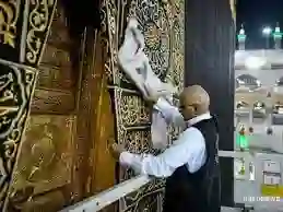 كم يستلم سدنة الكعبة المشرفة؟ وما هي مهام وأعمال سدنة الكعبة؟ 