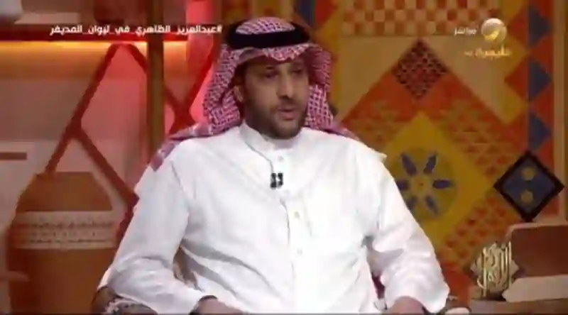 فيديو جديد لحظة ساعة الصفر واقتحام جماعة جهيمان للمسجد الحرام واحتجاز الحجاج كرهائن واغلاق بوابات الحرم بالسلاسل 