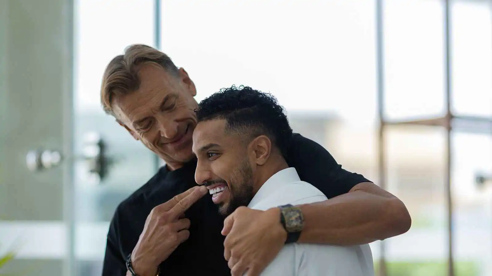 عاجل: نجوم المنتخب يحسمون القرار حول رحيل رينارد ويختارون المدرب خلال المونديال