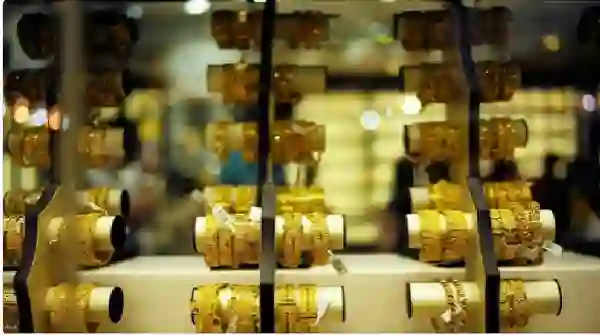 بعد انخفاضها عالمياً:.. سعر جرام الذهب الصافي والمشغول عيار 21 في السعودية 