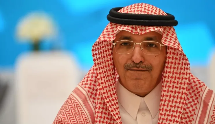 رسمياً: الجدعان يعلن إلغاء المقابل المالي عن المقيمين والمرافقين للمقيمين في السعودية من هذا التاريخ ويكشف عن سبب القرار في هذا التوقيت 