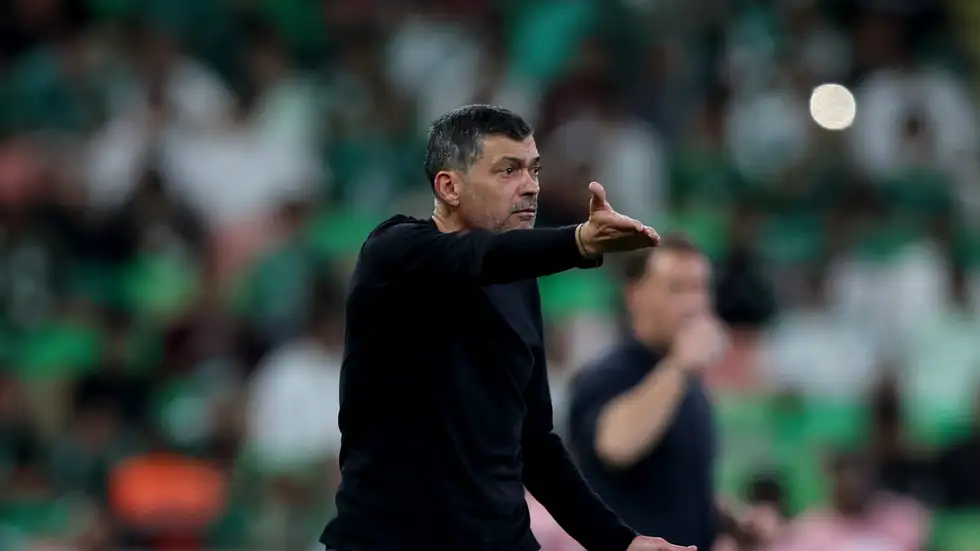 حصري.. خطيئة كونسيساو في ديربي جدة التي اهدت الفوز للأهلي والتحرك المنتظر من ادارة الاتحاد 