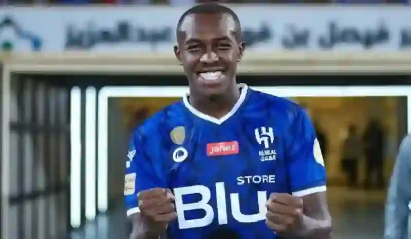 تسريبات جديدة تكشف كواليس رحيل سعود عبد الحميد من الاتحاد الى الهلال 