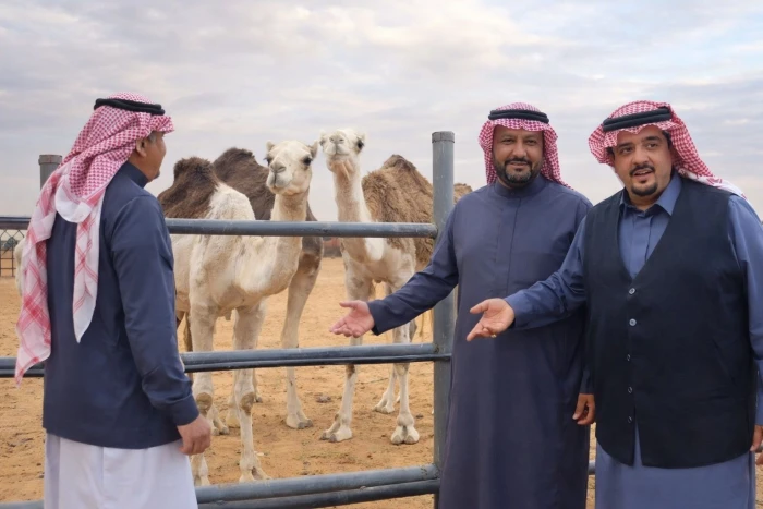 تسريب فيديو من مزرعة الأمير عبد العزيز بن فهد يكشف عن امتلاكه لأغرب حيوان بألوان عجيبة وحصل عليه بطريقة لا تصدق 