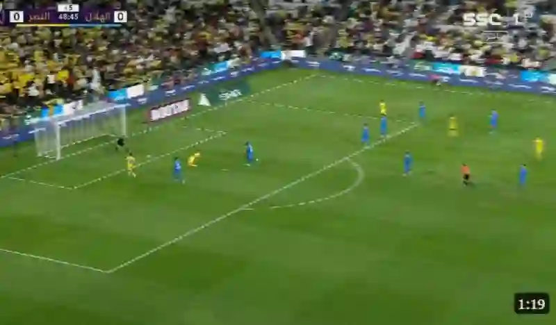 فيديو من زاوية جديدة يكشف حقيقة صحة إلغاء هدف النصر أمام الهلال 