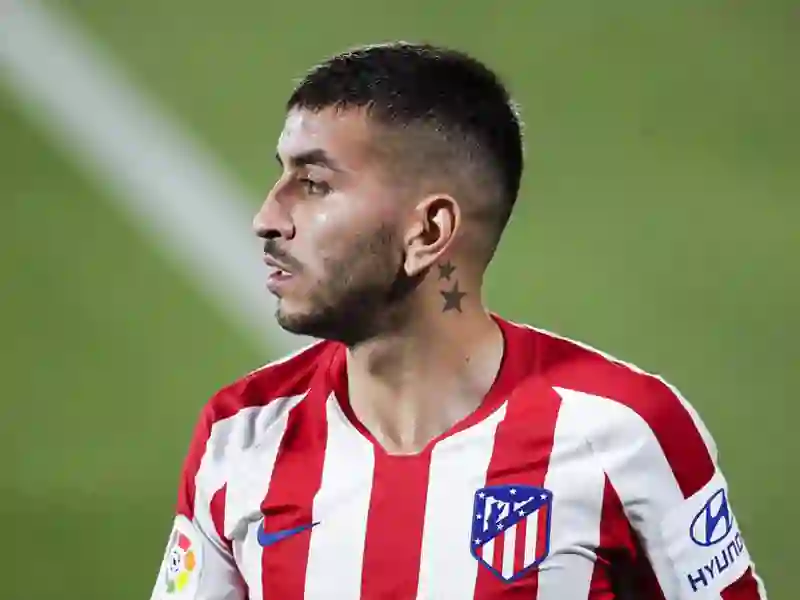 الاتحاد يودع بنزيما ويستقبل أنخيل كوريا نجم الريال وتسريبات تكشف تفاصيل الصفقة الضخمة ومن يمولها 