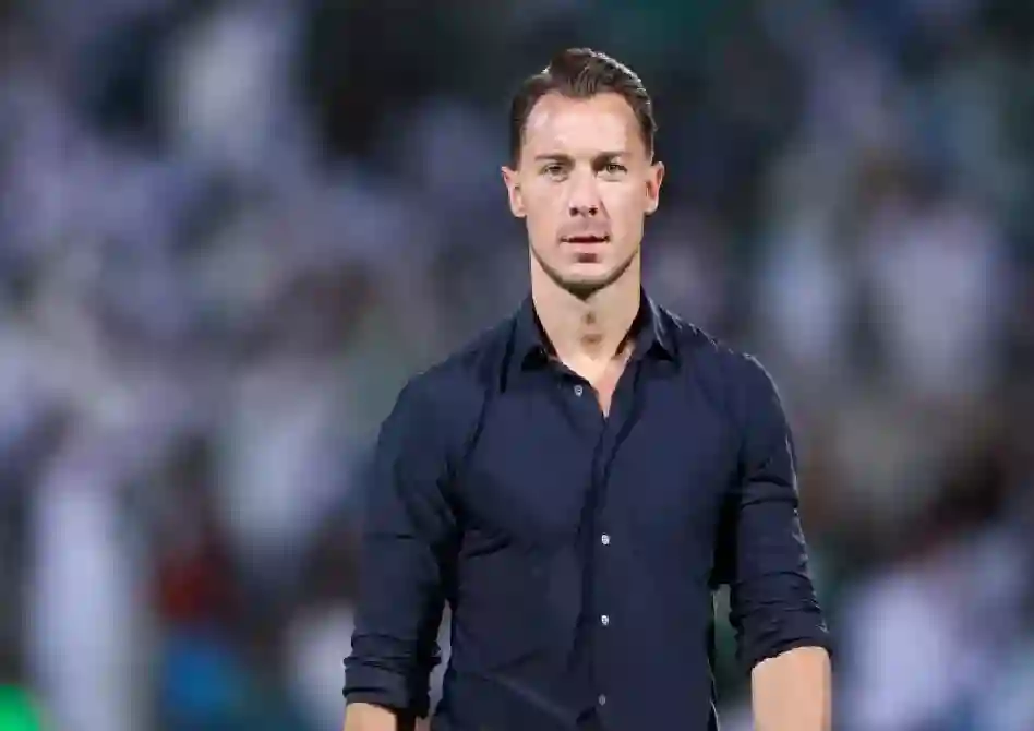 مدرب الأهلي يفرض شرط تعجيزي لتجديد عقده ورد مفاجئ من إدارة النادي 