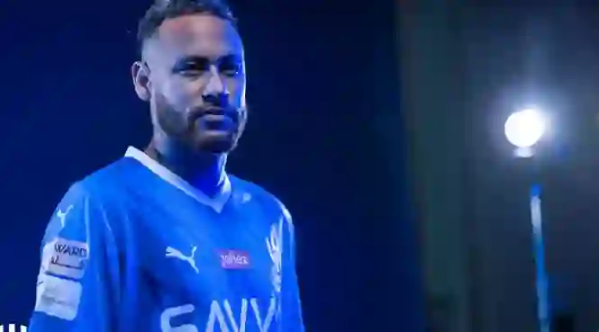 تفاصيل جديدة تكشف لأول مرة ما حدث بين نيمار وخيسوس وإدارة الهلال في اللحظات الأخيرة قبل مغادرة النجم البرازيلي مقر النادي وسبب الاشتباك العنيف 