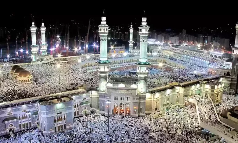 جدول قراء الحرم في رمضان 1445 ومفاجأة عن الشيخ سعود الشريم