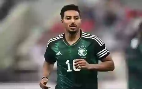 عاجل: سالم الدوسري يغيب عن كأس الخليج في الكويت ومصادر من معسكر الأخضر تكشف سبب الغياب المفاجئ وموقف رينارد 