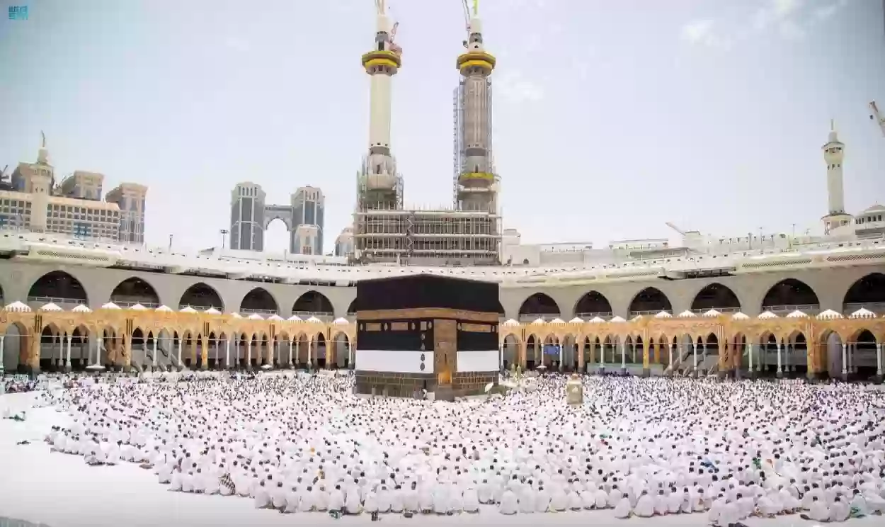 أسماء المشايخ الذين يقدمون دروس رمضانية في المسجد الحرام في شهر رمضان 1445 ومواعيد الدروس في رمضان 