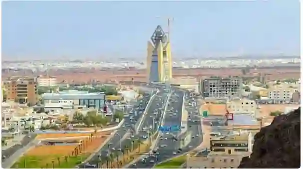 ارتباك في مدارس حائل بين التعليق والدراسة حتى نهاية الحالة المطرية والتعليم تتدخل وتحسم الجدل حول الدراسة في حايل 