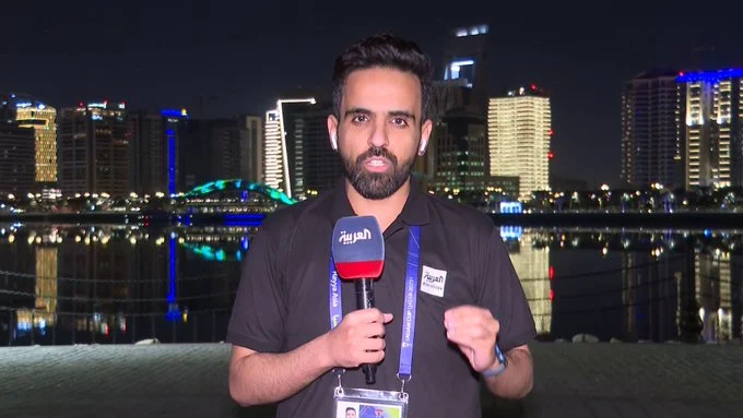 فيديو ارتباك في صفوف الأخضر بسبب عدم وجود مترجم بين مانشيني واللاعبين وهذه وسيلة التخاطب الجديدة بينهم 
