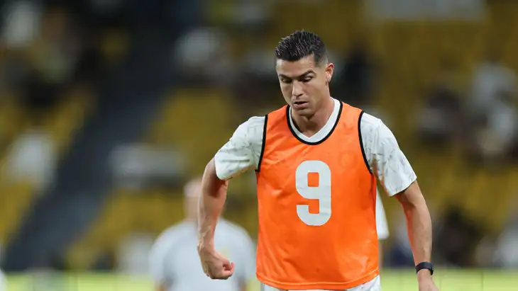 عاجل: تغيير رقم قميص رونالدو في النصر بشكل مفاجئ ومصادر نصراوية تكشف السبب 