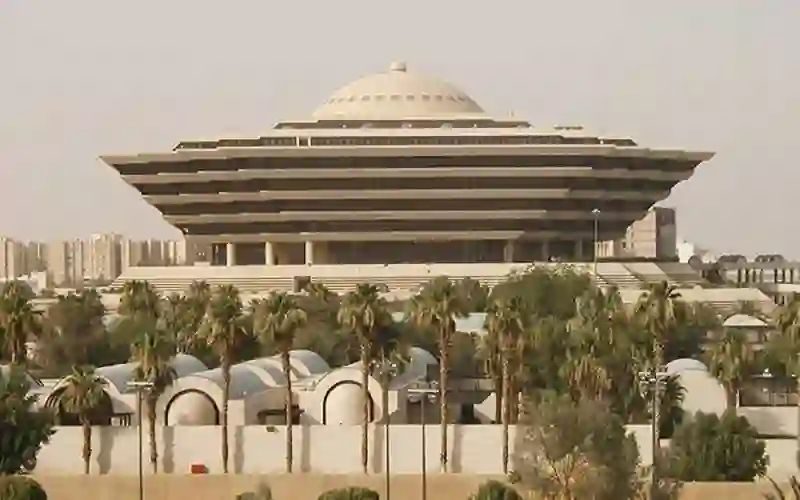 القصة الكاملة لجريمة مواطن بحق والدته وشقيقته قتلهم وأحرق جثثهم وخطأ بسيط كشف جريمته 