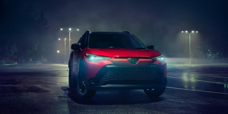 تويوتا كورولا كاروس 2024 هايبرد تصل بإصدار جديد وخاص الى السعودية والكشف عن سعرها ومميزاتها 