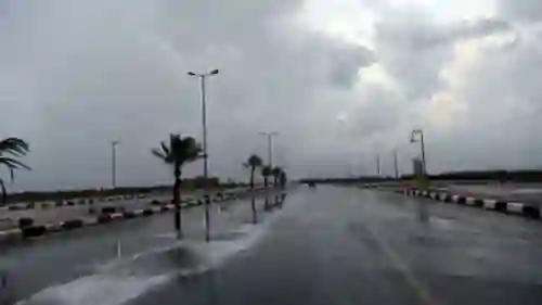 عاصفة قوية تضرب 7 مناطق رئيسية في المملكة خلال ساعات وتستمر حتى هذا التاريخ 