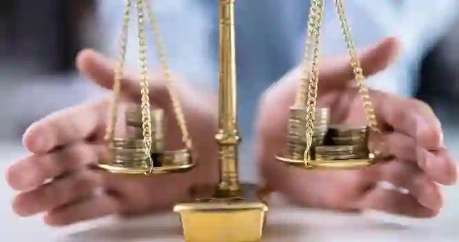 وش الفرق بين أن تكون غني أو أن تكون ثري؟ 