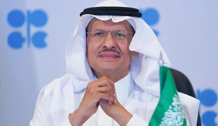 تفاصيل اكتشافات نفط وغاز بكميات ضخمة في الشرقية والربع الخالي وهذا موعد بداية استخراجها 