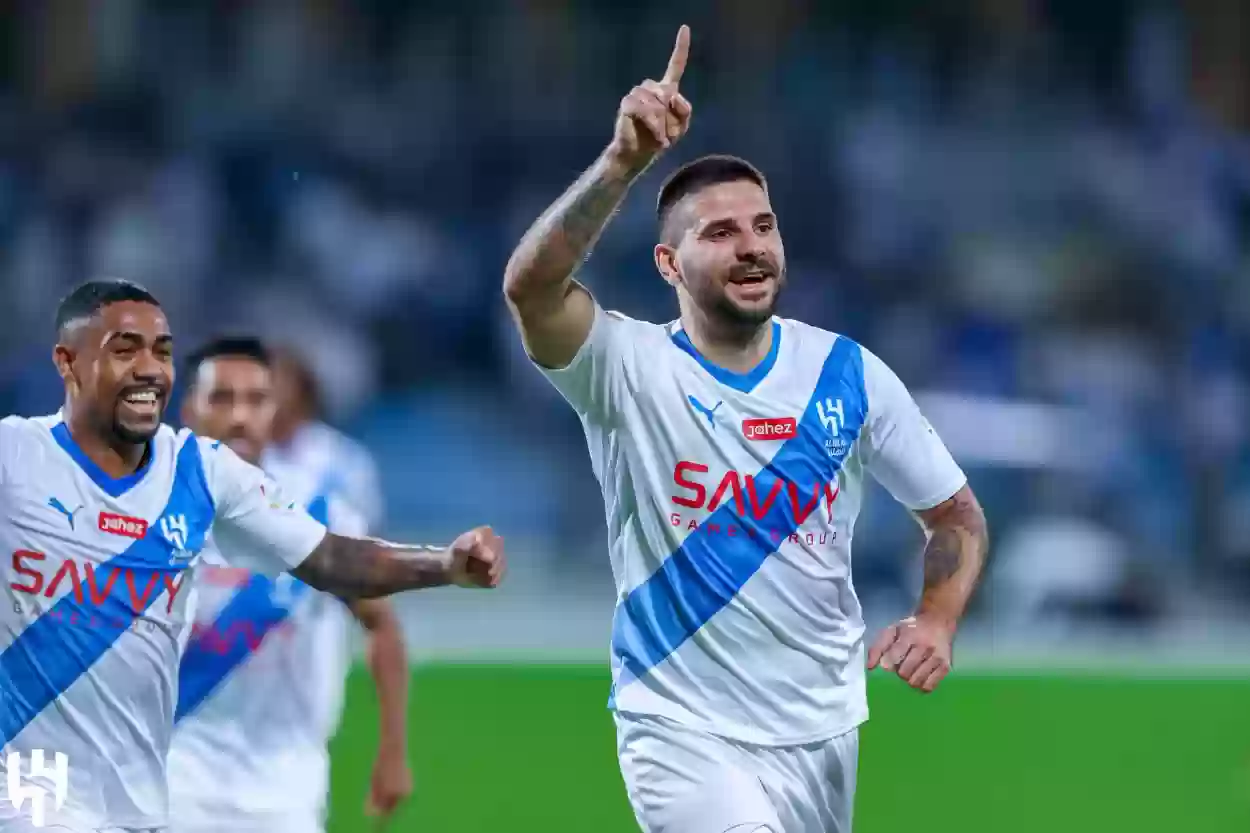 تسريبات تكشف تفاصيل رحيل ميتروفيتش عن الهلال 