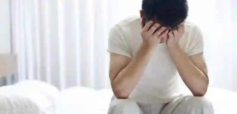 استشاري سعودي يكشف عن الاعراض التي تسبق اصابة الرجل بالعجز الجنسي الكامل وطرق الحماية قبل فوات الأوان 