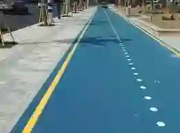 تغيير الوان الاسفلت في طرق الرياض وأمانة الرياض تحدد الفرق بين الاسفلت الازرق والاخضر والرمادي 