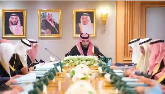 أمر ملكي عاجل من ولي العهد يحمي جميع العاملين في السعودية ويمنحهم هذه الحقوق الجديدة بشكل فوري 