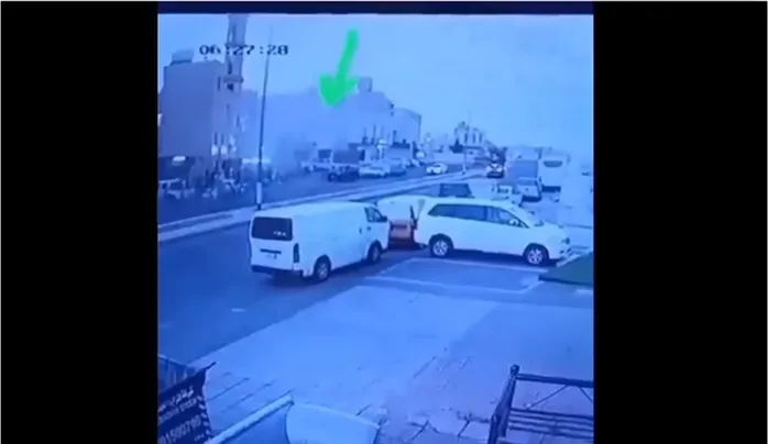 الفيديو الكامل لانحراف سيارة مسرعة على مائدة سبيل إفطار صائم في مكة المكرمة ووفاة وإصابة أكثر من 20 شخص 