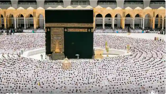 هذا ما جاء في الأمر السامي بتقصير مدة خطبة صلاة الجمعة الى ربع ساعة وتاريخ نهاية التوجيه وعودة الخطبة لموعدها الأصلي 