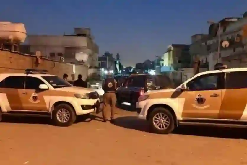 السعودية تعلن بدء القبض على أكثر من 20 ألف وافد من هذه الجنسيات وتحدد العقوبات التي ستطبق عليهم قبل ترحيلهم بسبب مخالفة هذه الانظمة في المملكة 