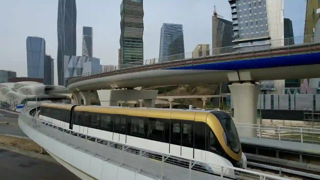 الدليل الشامل عن ميترو الرياض المحطات التي يمر بها وسعر التذكرة وموعد الافتتاح الرسمي 