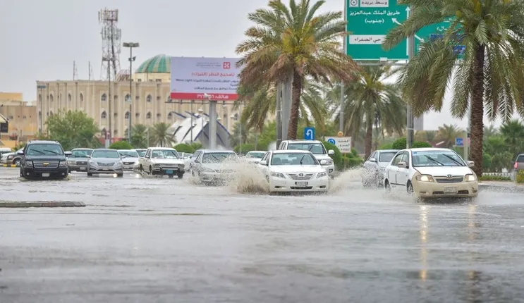 تحذير لسكان 8 مناطق في المملكة من طقس خطير حتى الجمعة 