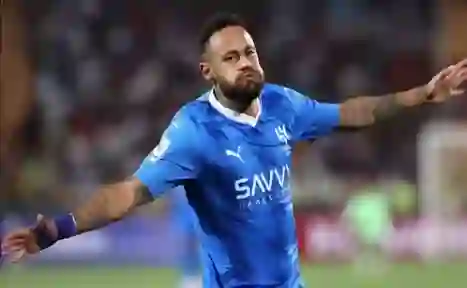 نادي سانتوس يوجه ضربة قاسية لنيمار بعد رحيله عن الهلال 