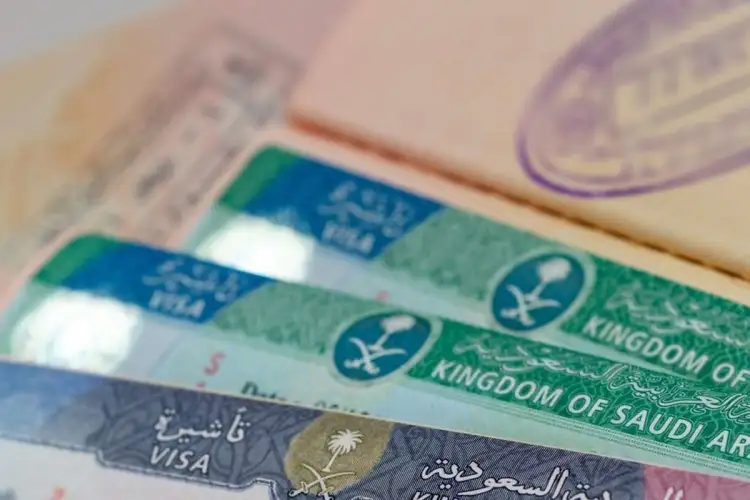 رسمياً: الزيارة العائلية الى السعودية مقابل 8 آلاف ريال 