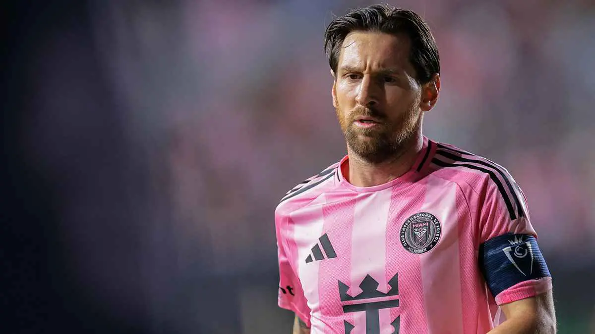 بعد موافقة والده.. ميسي يضع شرط غريب للانتقال الى دوري روشن ويشترط موافقة هذا النادي 