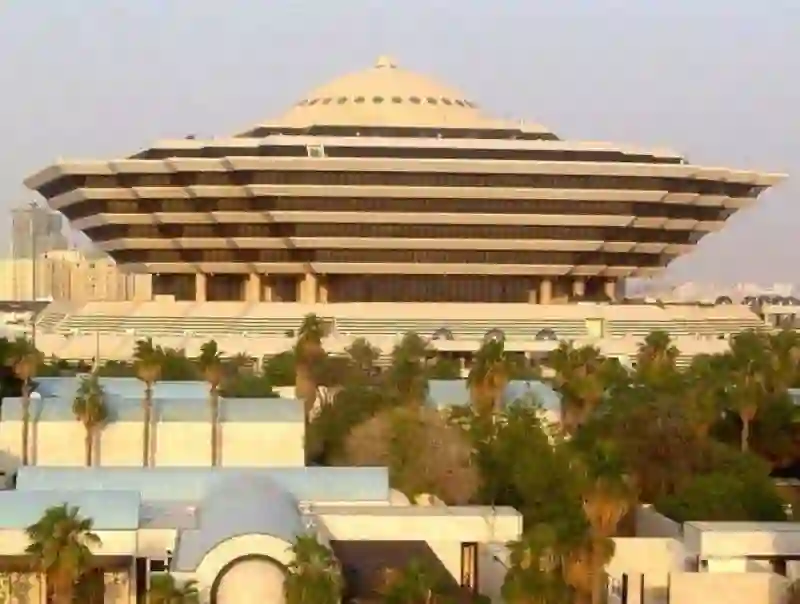مقيمة من هذه الجنسية تشعل النيران في عودة الشمري وهو نائم في حائل لسبب صادم 