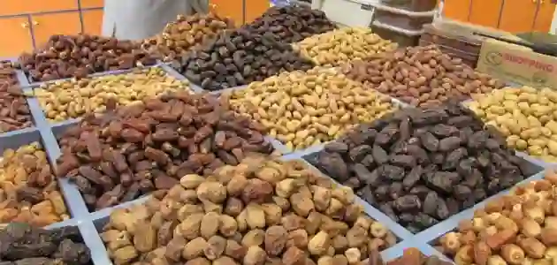 كيف تختار نوع التمر المناسب لك في شهر رمضان 1445 دليل اختيار احسن انواع التمور في السعودية  وأسعارها 