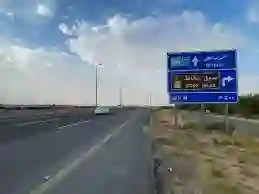 كم السرعة القصوى المسموح بها على طريق الرياض - الدمام السريع؟ المرور ينشر تحديثات جديدة تتضمن تحذير من كاميرات ساهر المطورة لرصد تجاوز السرعة 