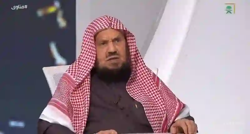 هل يجوز اقتراض مبلغ وارجاعه اقساط بفائدة؟ الشيخ المنيع يجيب بالتفصيل 
