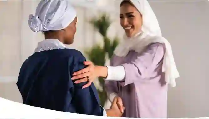 وزارة الموارد البشرية تشدد على الالتزام باللائحة الجديدة للعمالة المنزلية: تنظيم متكامل لضمان الحقوق وتحقيق بيئة عمل مستقرة