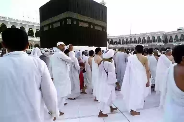 السعودية تعلن ترحيل أي معتمر يحضر معه أحد هذه الأشياء الممنوعة الجديدة وتحذر بشكل خاص المعتمرين من هذه الدولة العربية 